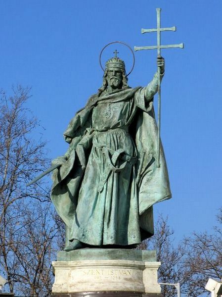 Den hellige Stefan, fra millenniumsminnesmerket (Millenáriumi Emlékmű) (896-1896) på Helteplassen (Hősök tere) i Budapest